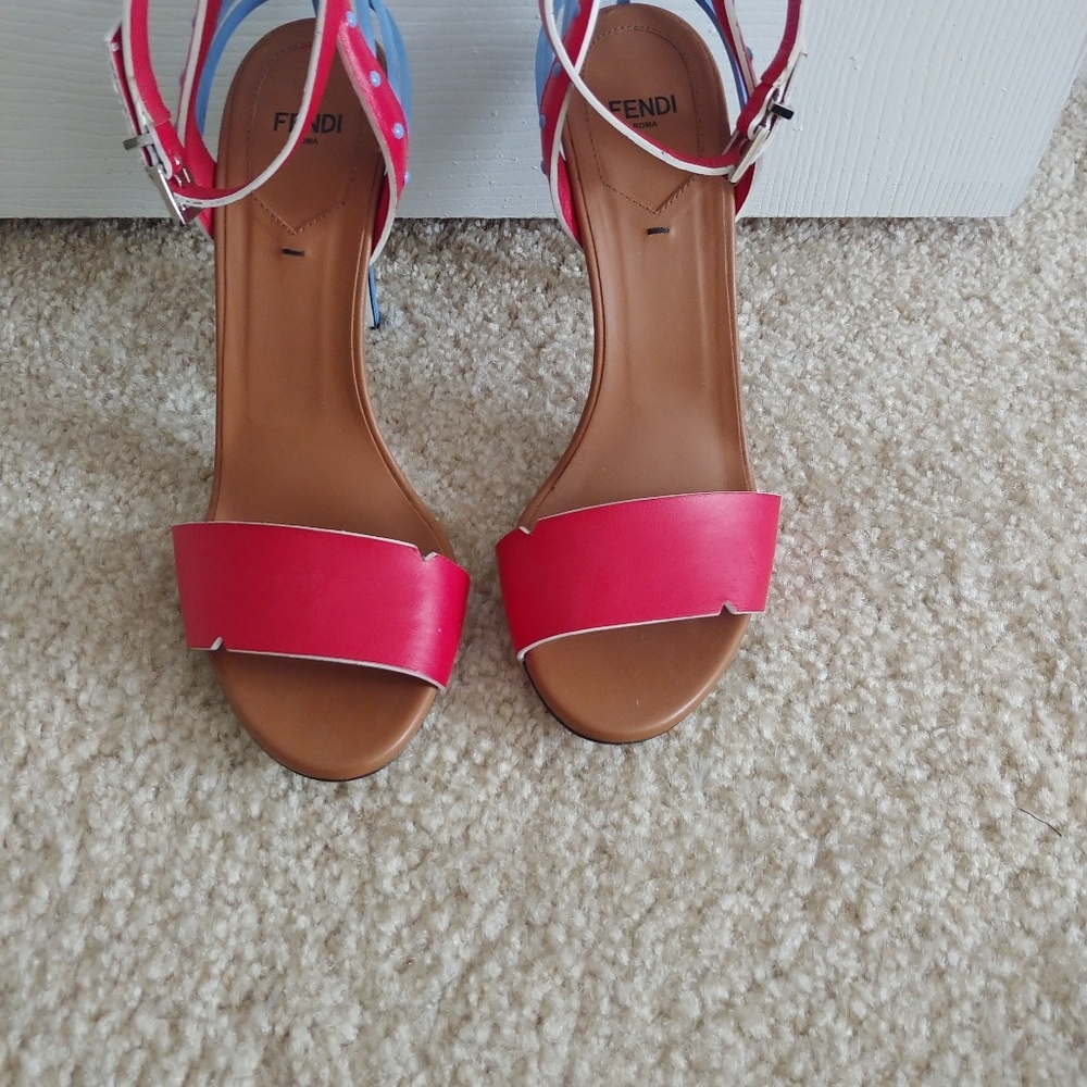 Fendi caged heel sandal - Picture 2 of 4